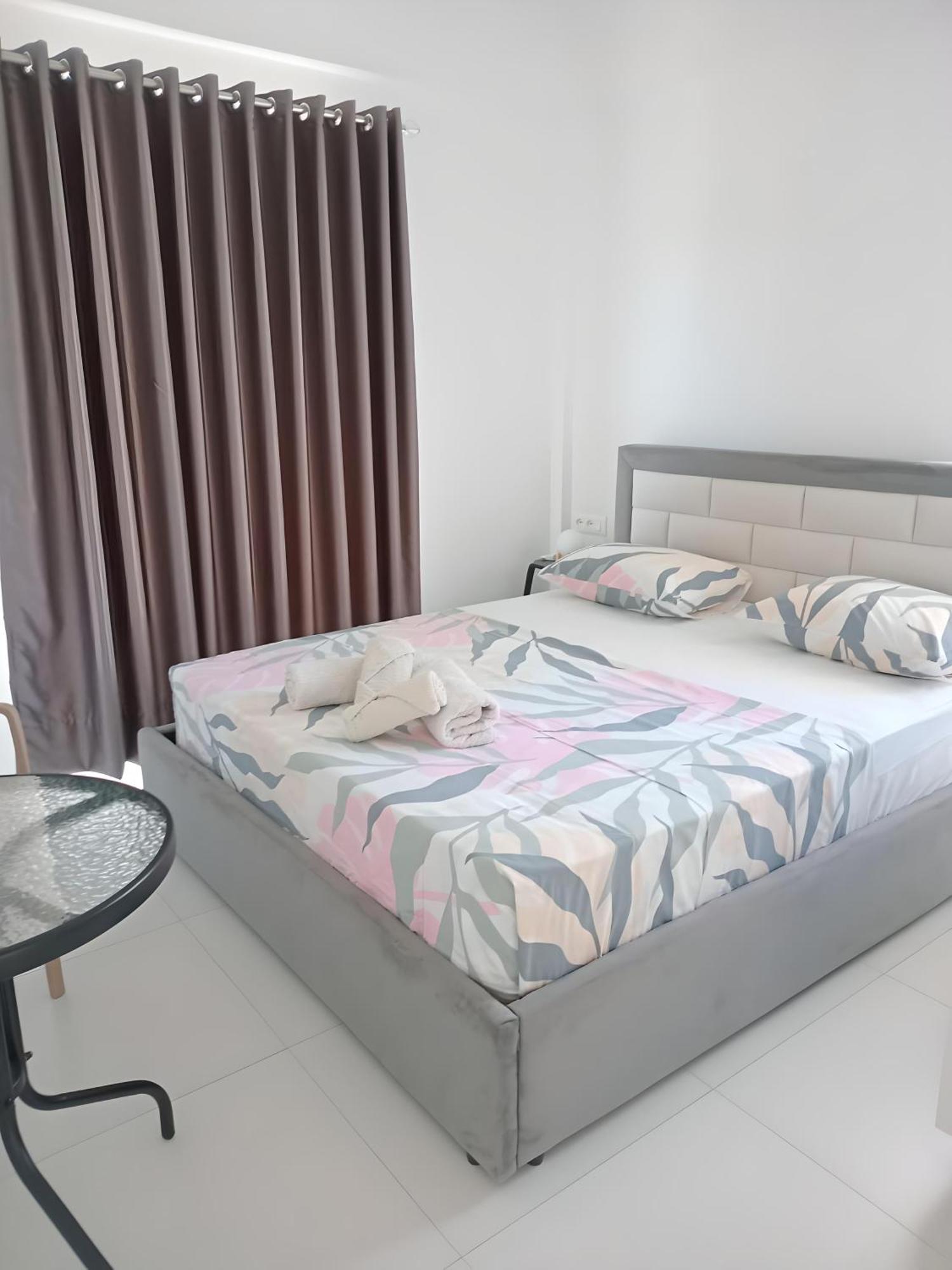 Ida Apartments Sarande Exterior photo