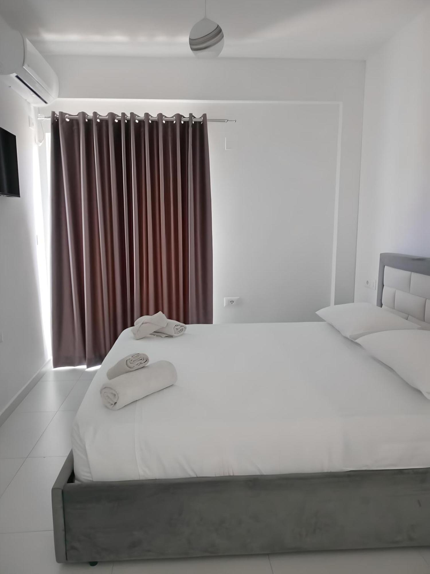 Ida Apartments Sarande Exterior photo